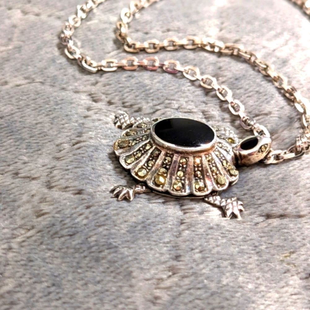 Vintage Sterling Silver, Onyx and Marcasite Turtle Pendant/Necklace - Picture 14 of 16